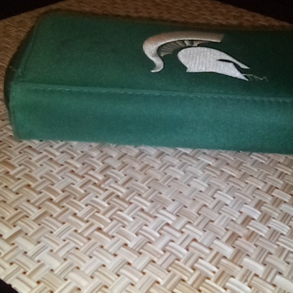 MSU wristlet wallet - Picture 4 of 7